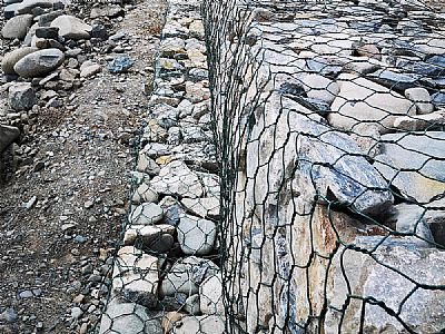 包塑綠格網(wǎng)